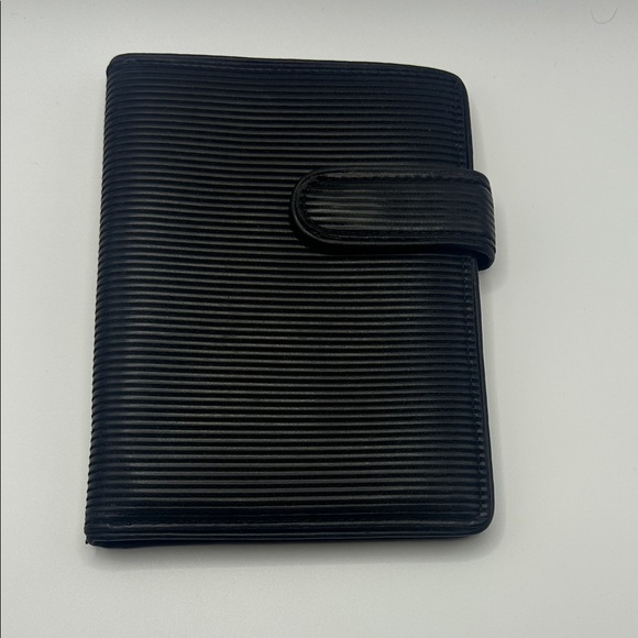 Swing Other - SWING Black Textured Magnetic closure Passport Travel Wallet